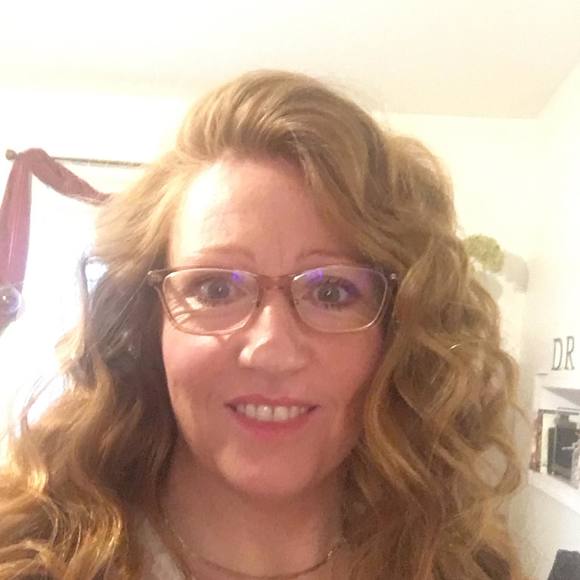 Meet your Posher, Shirley johanna - Picture 1 of 1